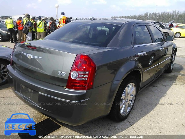 2010 Chrysler 300 2C3CA5CV0AH209772 image 3