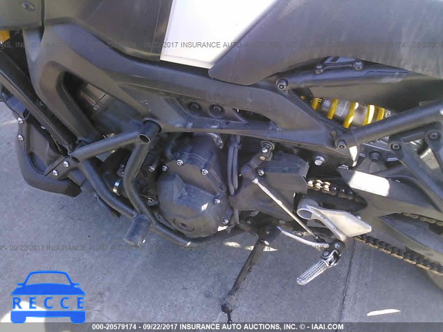 2015 Yamaha FZ09 JYARN33Y6FA002068 Bild 8