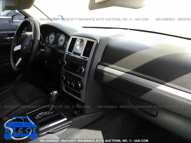 2010 Chrysler 300 2C3CA5CV3AH284238 image 4
