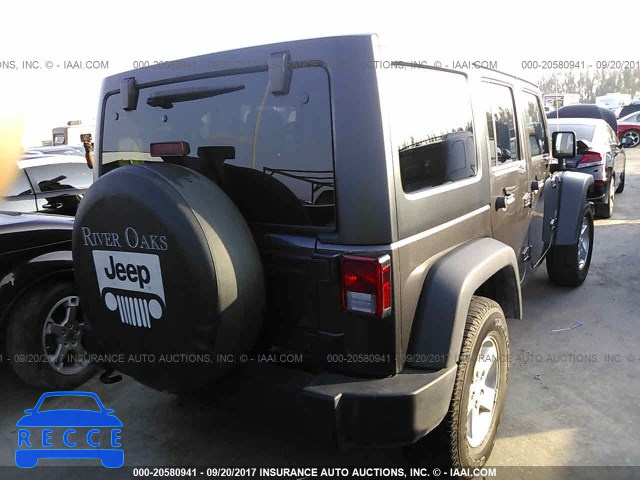 2014 Jeep Wrangler Unlimited SPORT 1C4HJWDG2EL298695 зображення 3