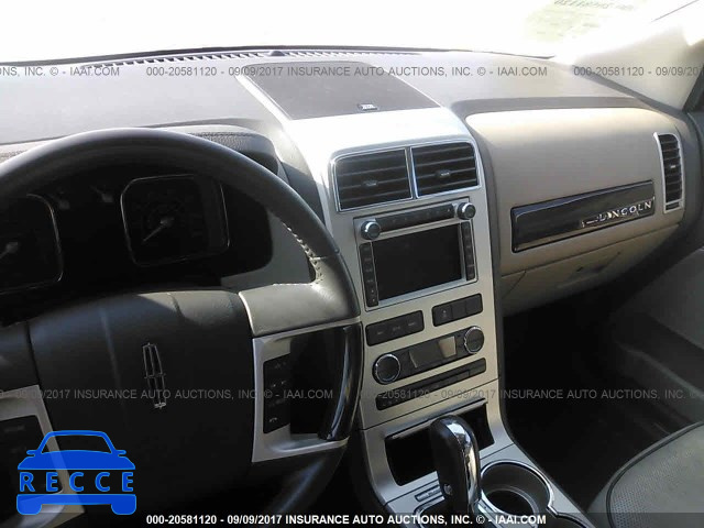 2009 Lincoln MKX 2LMDU68C39BJ11872 image 4
