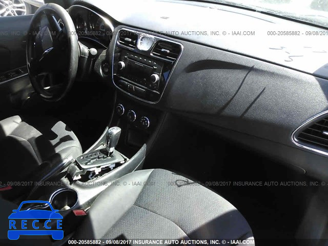 2014 Chrysler 200 1C3CCBABXEN145268 image 4