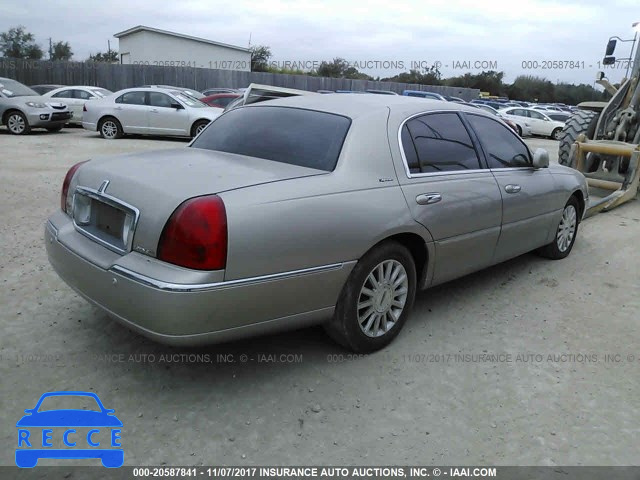 2003 Lincoln Town Car SIGNATURE 1LNHM82W83Y622757 Bild 3