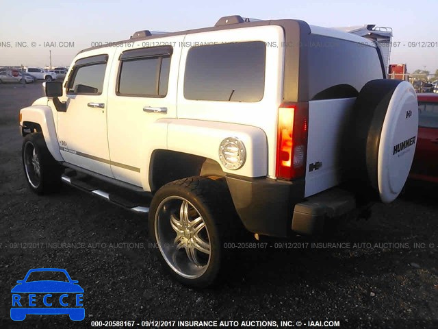 2006 Hummer H3 5GTDN136068130629 Bild 2