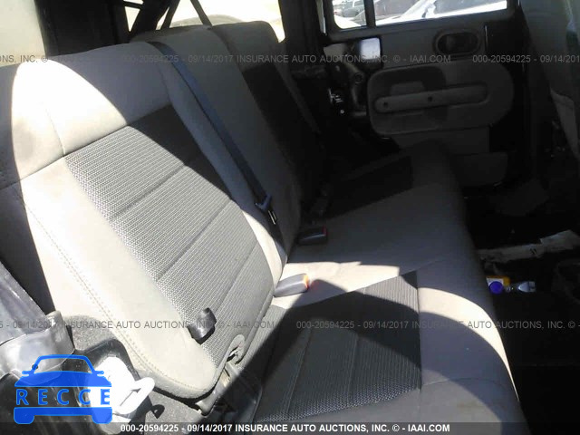 2010 Jeep Wrangler Unlimited 1J4BA6H16AL104587 image 7