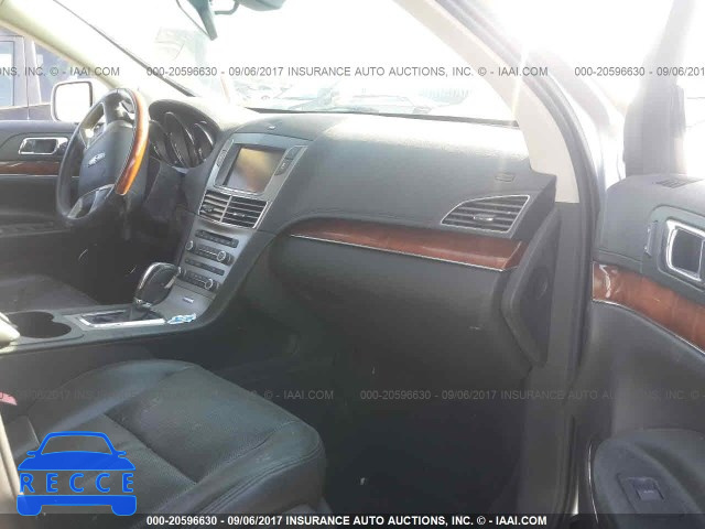 2010 Lincoln MKT 2LMHJ5FR9ABJ12573 зображення 4