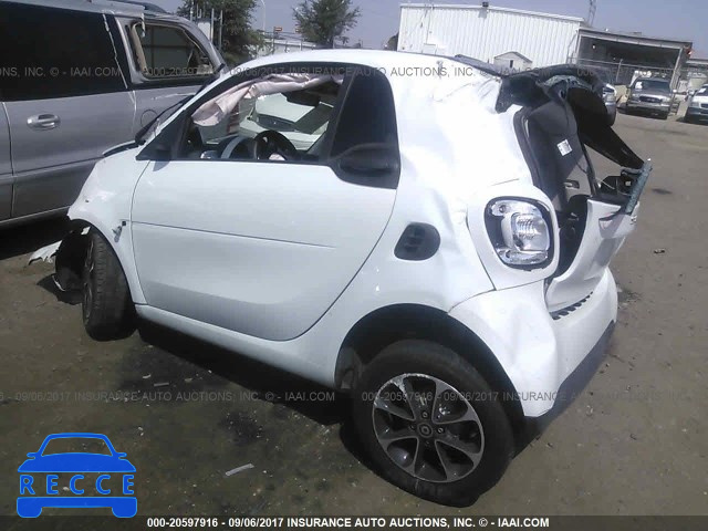 2016 Smart Fortwo WMEFJ5DA4GK079244 Bild 2