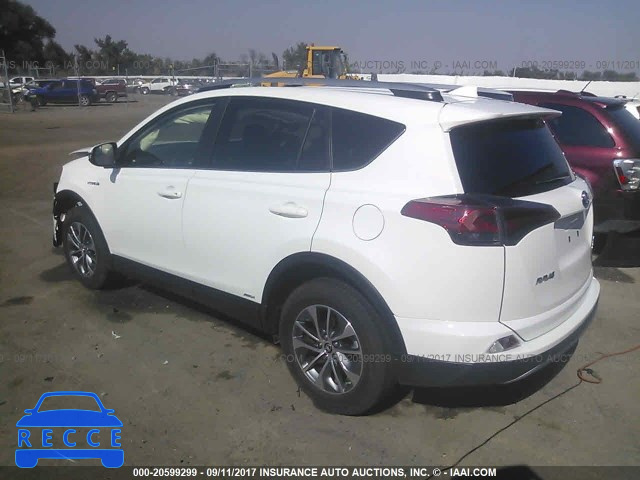 2017 TOYOTA RAV4 HV LE/XLE JTMRJREV1HD083715 Bild 2