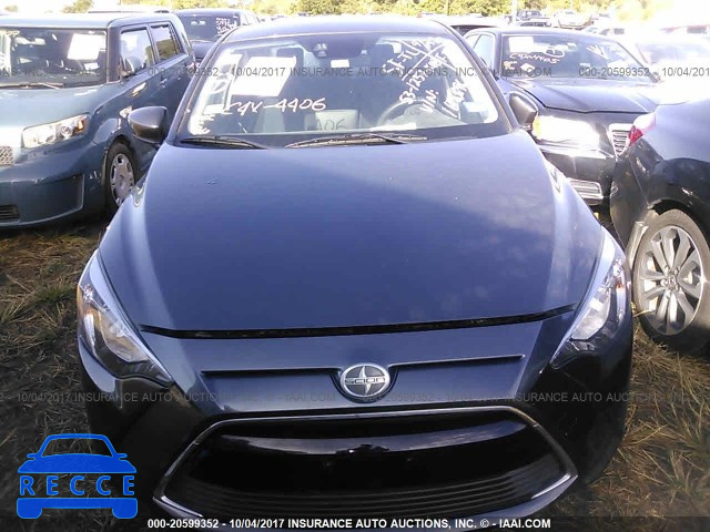 2016 Scion IA 3MYDLBZV0GY108896 Bild 5