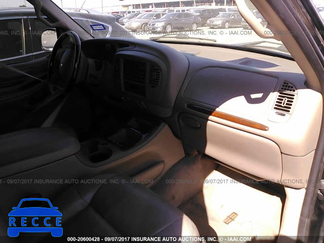 2002 Lincoln Navigator 5LMEU27RX2LJ03690 image 4