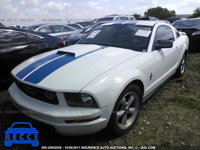 2007 Ford Mustang 1ZVFT80N275337288 image 1