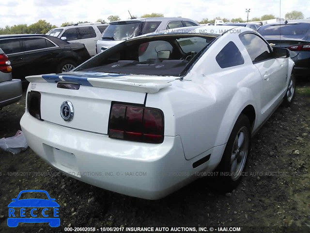2007 Ford Mustang 1ZVFT80N275337288 image 3
