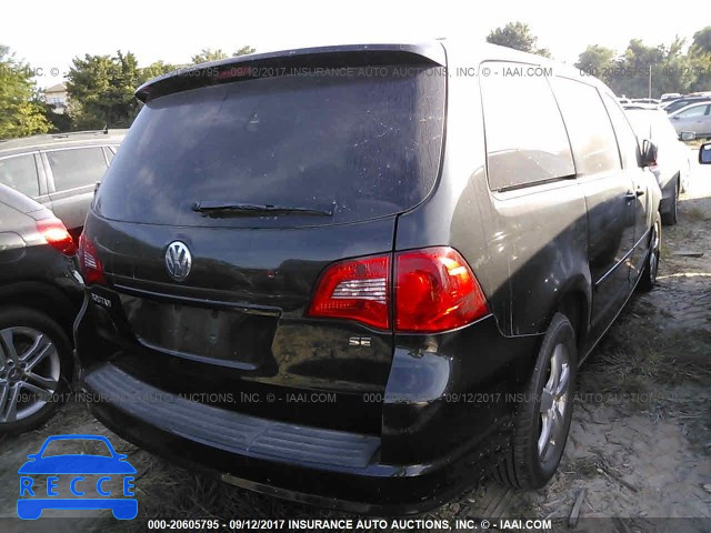 2011 Volkswagen Routan SE 2V4RW3DG5BR695279 image 3