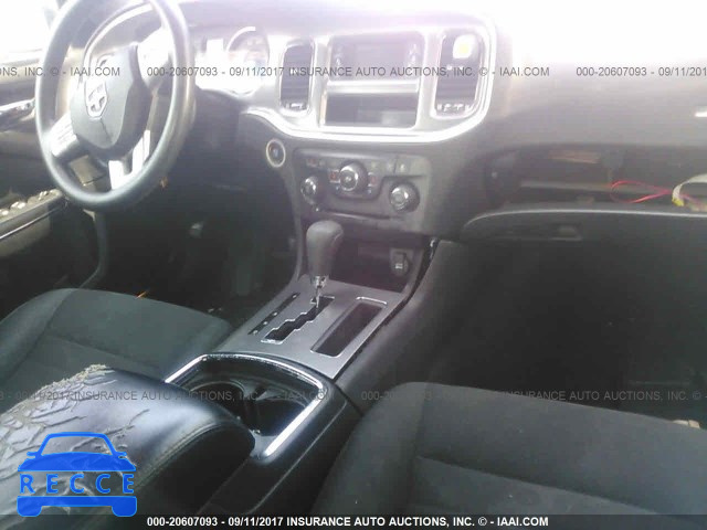 2011 Dodge Charger 2B3CL3CG2BH576963 Bild 4