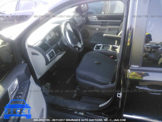 2010 Dodge Grand Caravan 2D4RN5D15AR127135 Bild 4