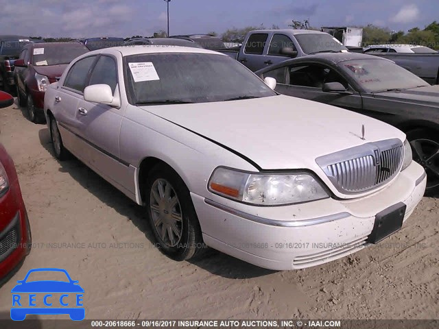 2008 Lincoln Town Car SIGNATURE LIMITED 2LNHM82V38X635138 Bild 0