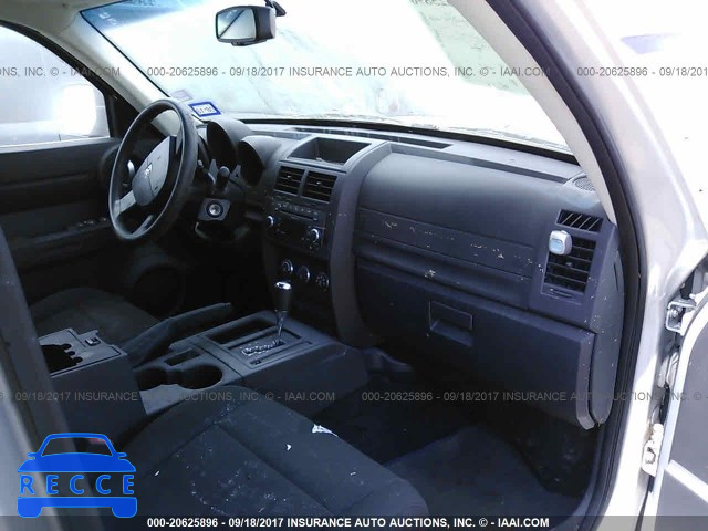 2011 Dodge Nitro HEAT 1D4PT4GX8BW505514 Bild 4