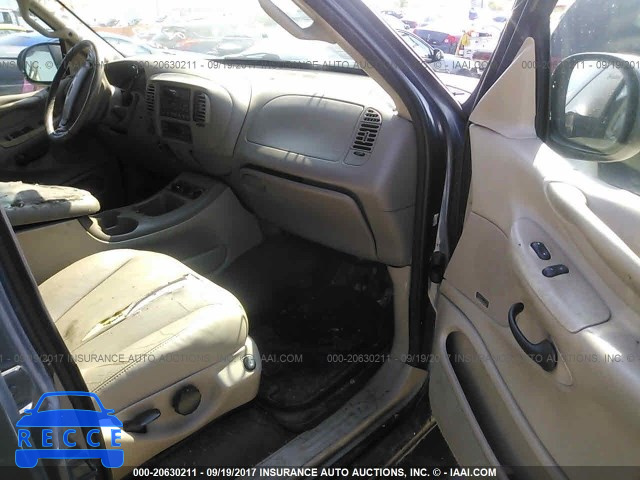 2000 Ford Expedition 1FMPU18L3YLB62704 image 4