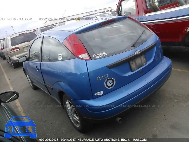 2000 Ford Focus ZX3 3FAFP3130YR202774 image 2