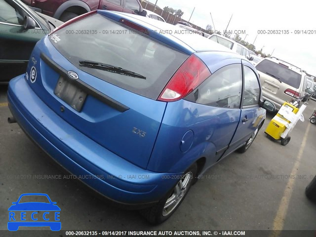 2000 Ford Focus ZX3 3FAFP3130YR202774 image 3