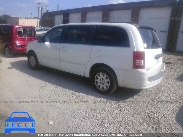 2009 Chrysler Town & Country LX 2A8HR44E99R516245 image 2