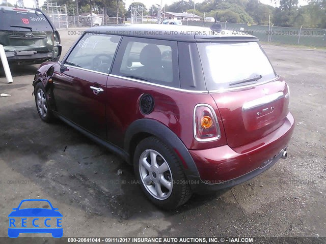 2007 Mini Cooper WMWMF33517TU61917 image 2