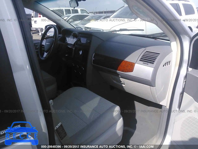 2008 Chrysler Town and Country 2A8HR54P58R805564 зображення 4
