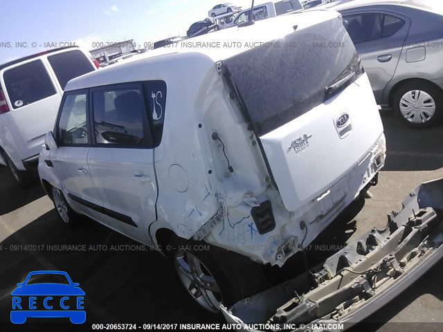 2011 KIA Soul KNDJT2A25B7706804 Bild 2