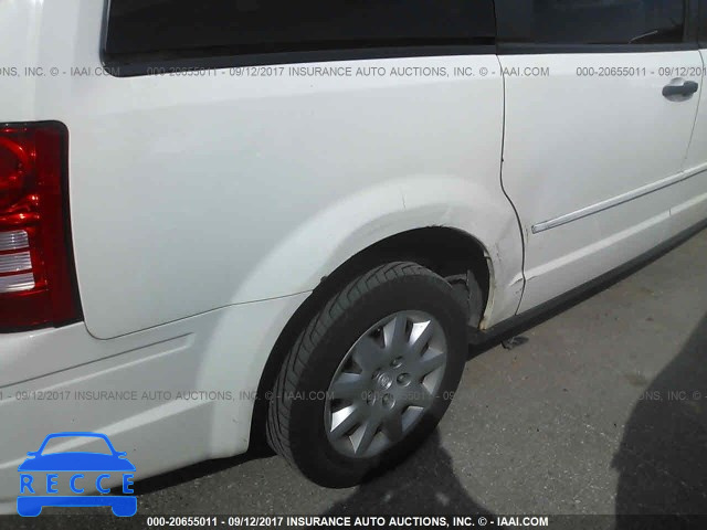 2008 Chrysler Town and Country 2A8HR44H78R721569 image 5