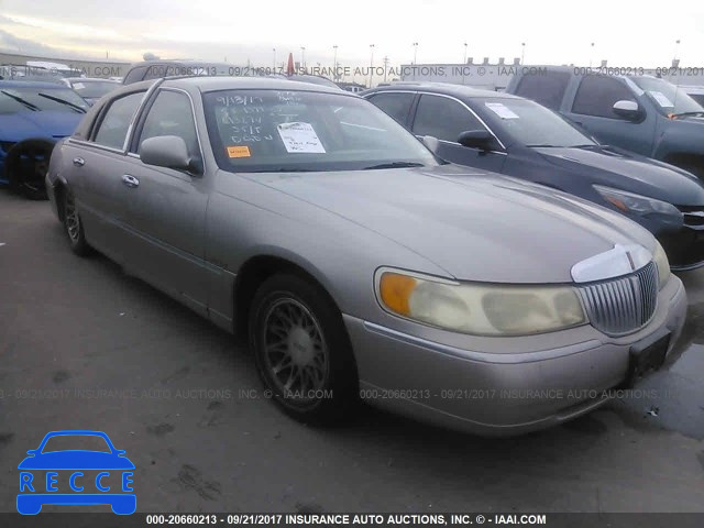 2001 Lincoln Town Car SIGNATURE 1LNHM82W21Y613274 image 0