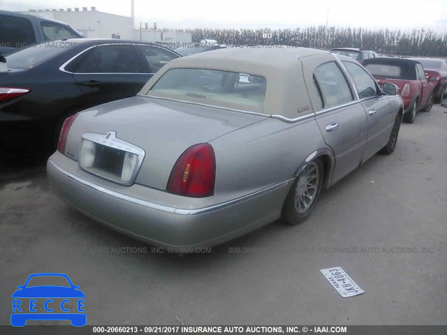 2001 Lincoln Town Car SIGNATURE 1LNHM82W21Y613274 Bild 3