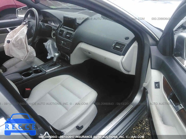 2011 Mercedes-benz C WDDGF8BB1BR186677 image 4