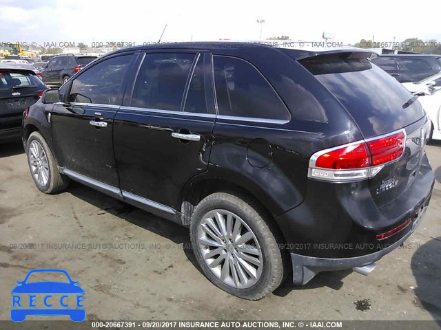 2011 Lincoln MKX 2LMDJ6JK0BBJ30699 image 2