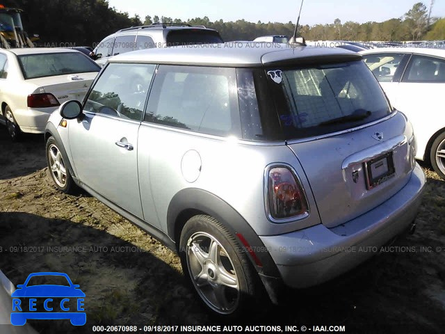 2010 Mini Cooper WMWMF3C51ATZ67514 image 2