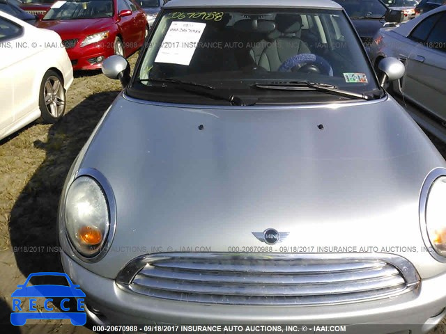 2010 Mini Cooper WMWMF3C51ATZ67514 image 5