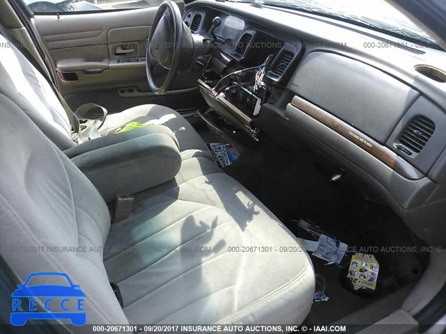 2001 Ford Crown Victoria 2FAFP73W01X150214 image 4