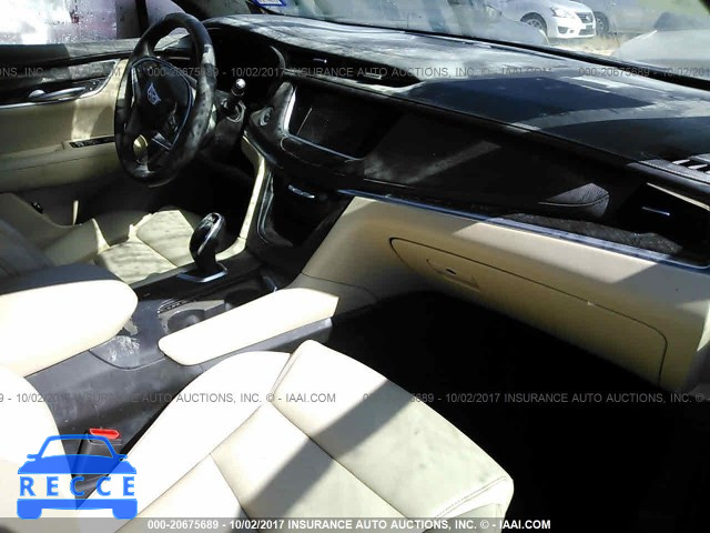 2017 Cadillac XT5 1GYKNARS5HZ211877 image 4