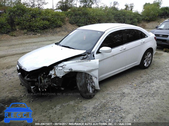 2013 Chrysler 200 1C3CCBAB3DN670252 Bild 1