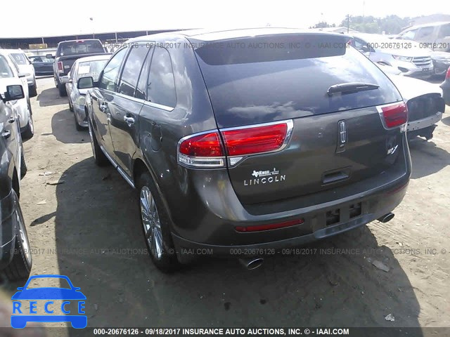 2011 Lincoln MKX 2LMDJ6JK8BBJ21250 Bild 2