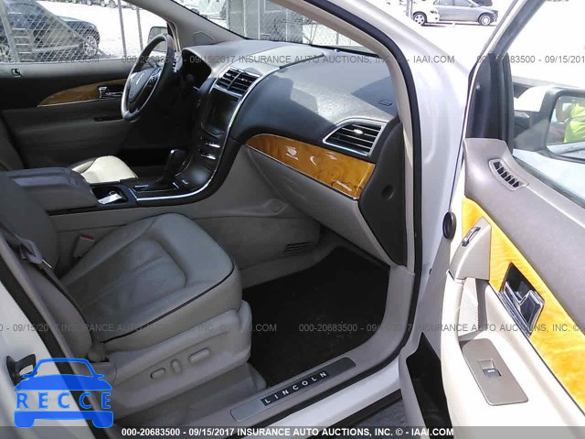 2013 Lincoln MKX 2LMDJ8JK9DBL23965 image 4
