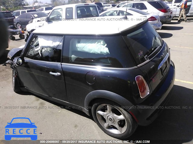 2006 Mini Cooper WMWRC33526TK15956 image 2