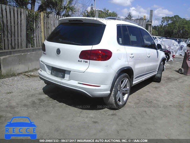 2015 Volkswagen Tiguan WVGAV7AX7FW048929 Bild 3