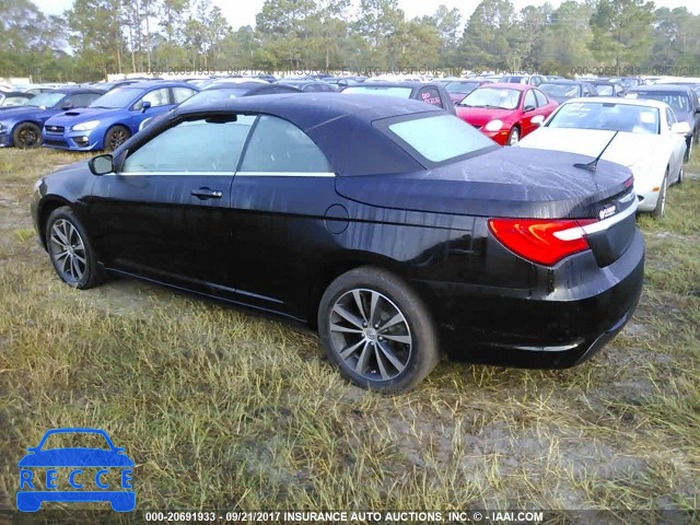 2014 Chrysler 200 S 1C3BCBGG5EN135195 Bild 2