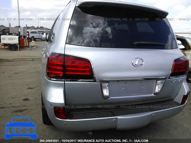 2011 Lexus LX 570 JTJHY7AXXB4070906 Bild 2