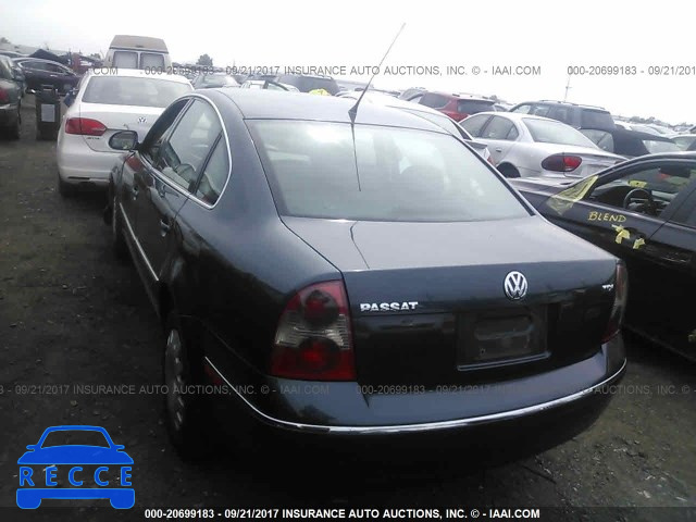 2005 Volkswagen Passat WVWAE63B55P034911 image 2