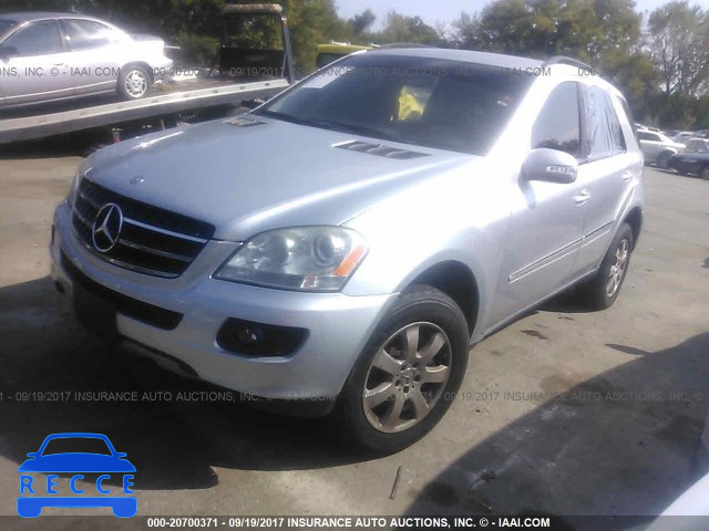 2007 Mercedes-benz ML 4JGBB86EX7A272706 Bild 1