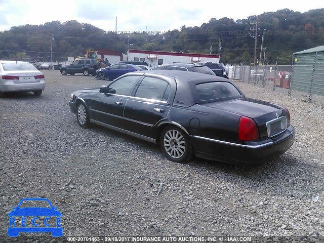 2003 Lincoln Town Car 1LNHM82W53Y667512 зображення 2