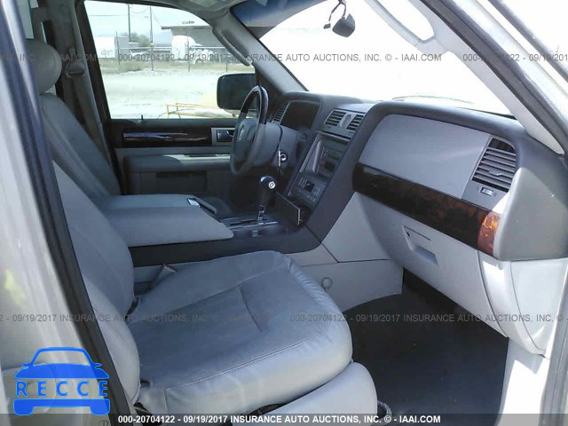 2005 Lincoln Navigator 5LMFU28545LJ19646 image 4