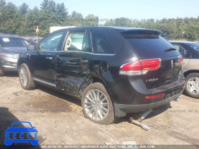 2011 Lincoln MKX 2LMDJ8JKXBBJ19480 Bild 2