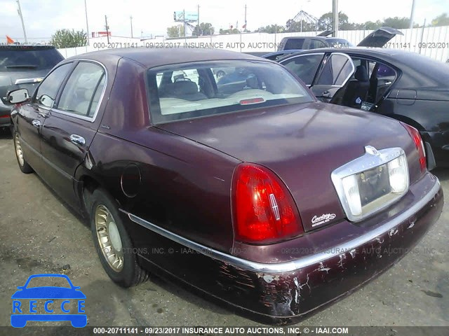 2000 Lincoln Town Car EXECUTIVE 1LNHM81W7YY918376 image 2